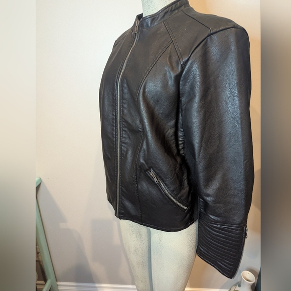 Torrid Vegan Leather Collarless Moto Jacket Plus Size 1x - Picture 9 of 16